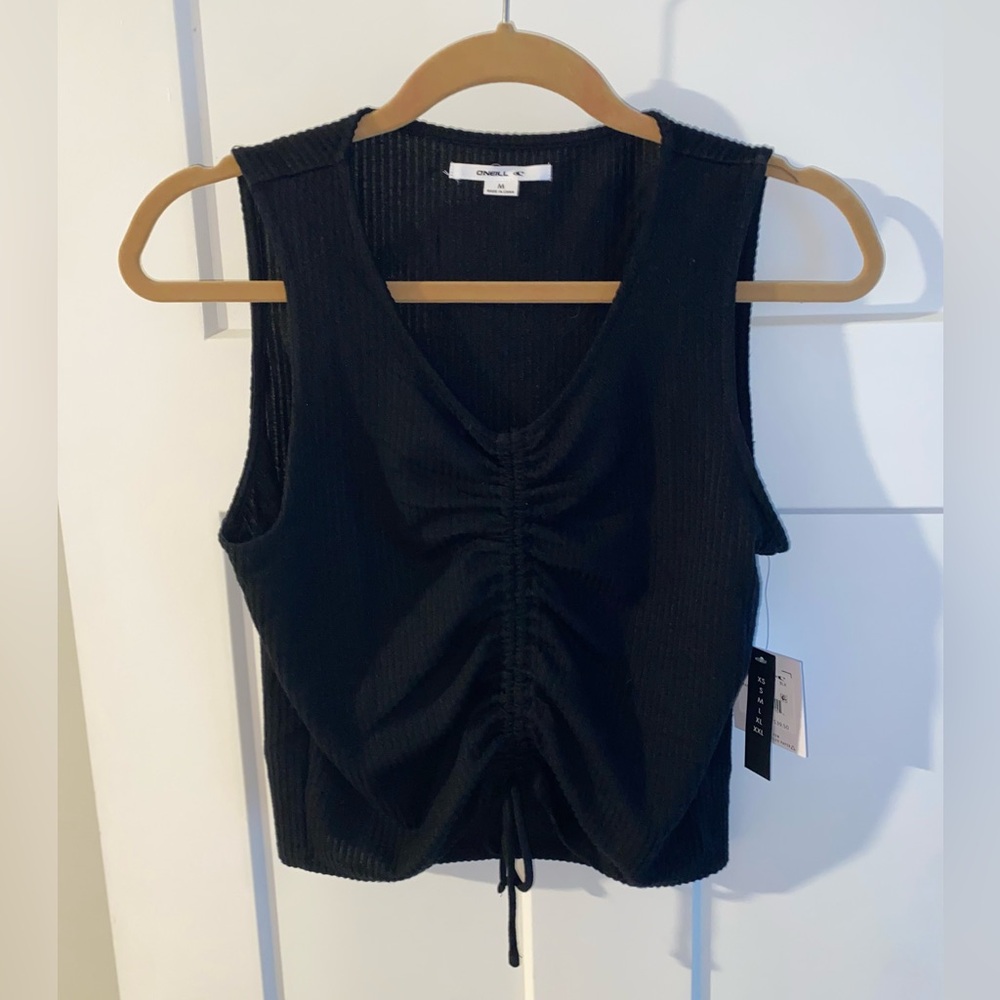 *NWT* O’Neill Black Rushed Crop top